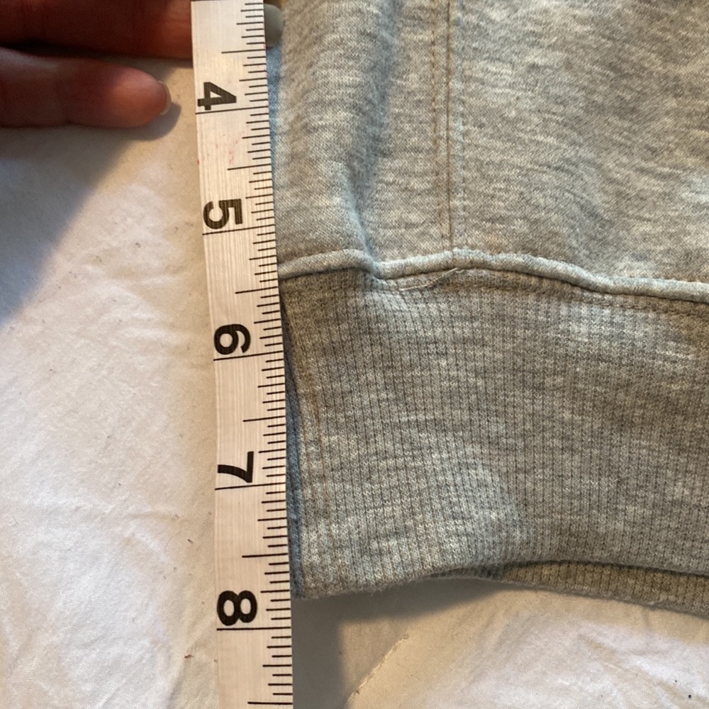 EUC Forever 21 crop hoodie with vneck collar size large - Picture 5 of 6
